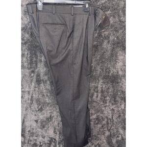 TravelSmart Roundtree & Yorke Gray Dress Pants 33x32 Poly